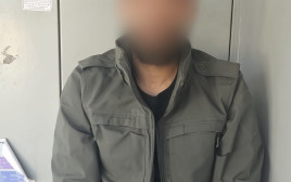שוהה בלתי חוקי התחזה ללוחם מג"ב (צילום: דוברות המשטרה)