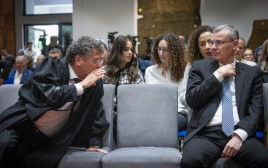 יריב לוין, יצחק עמית (צילום: חיים גולדברג פלאש 90)